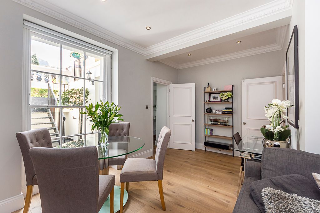 Property photo 3 of 18 Front