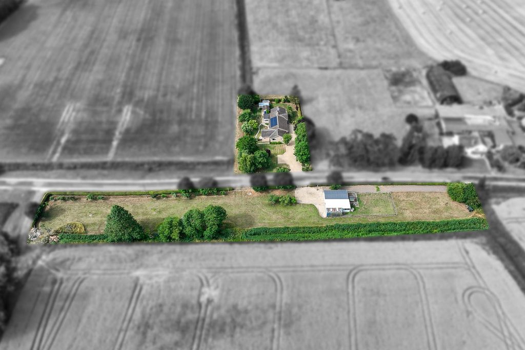 Property photo 2 of 54
