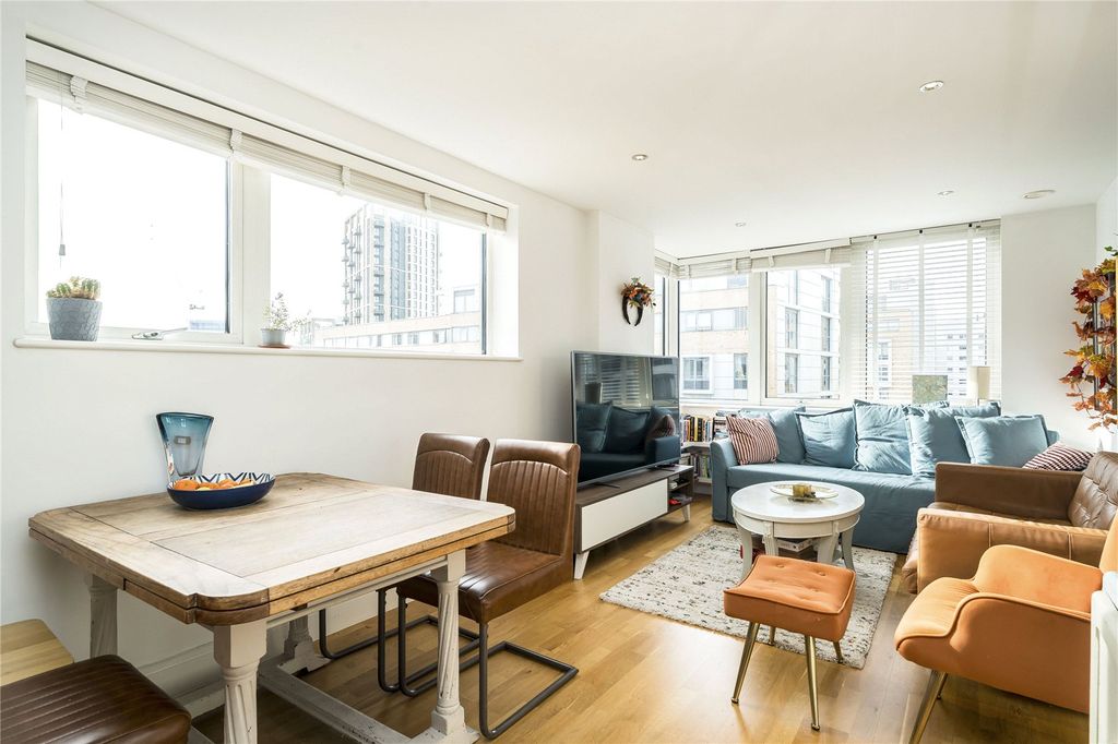 Property photo 2 of 8 Picture No. 11