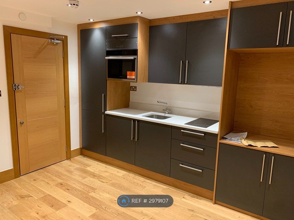 Property photo 2 of 8 Kitchen
