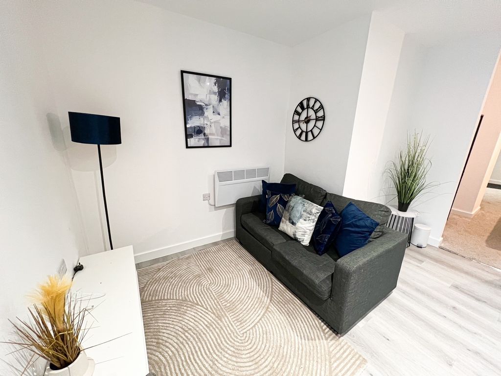 Property photo 3 of 9 Living Room