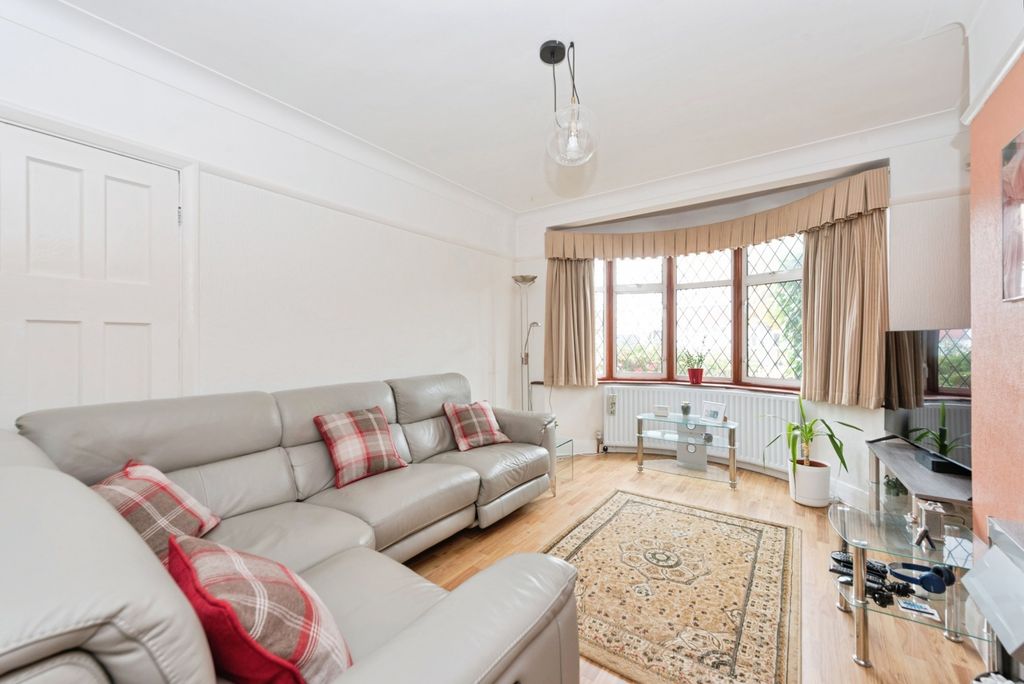 Property photo 2 of 17 Reception