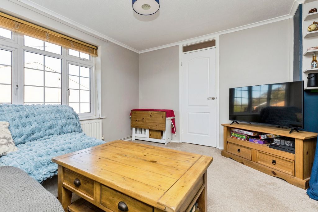 Property photo 2 of 19