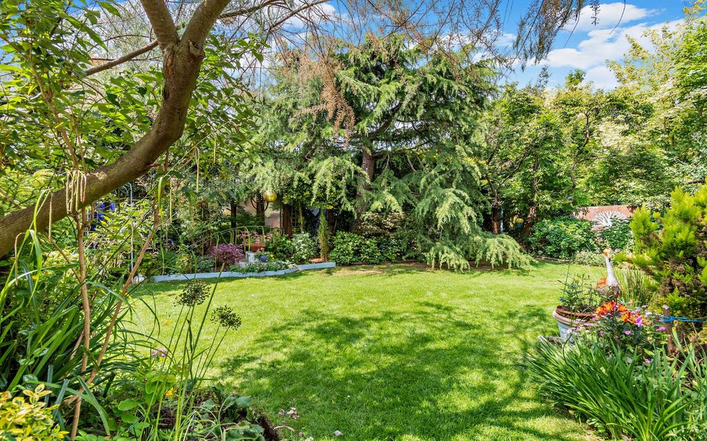 Property photo 3 of 18 Rear Garden