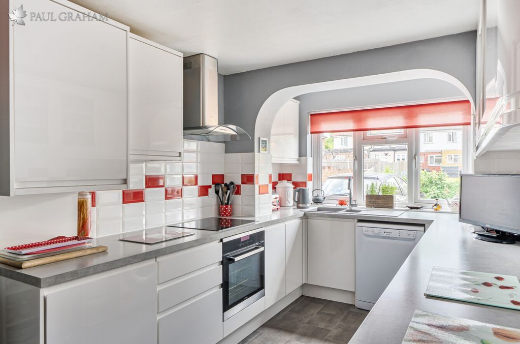 Property photo 2 of 18 A6c226F8-8073-4d23-Bf13-30Dd207c0015