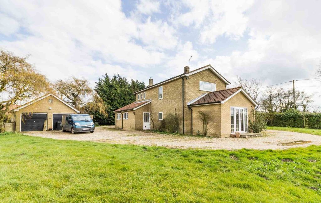Property photo 2 of 14