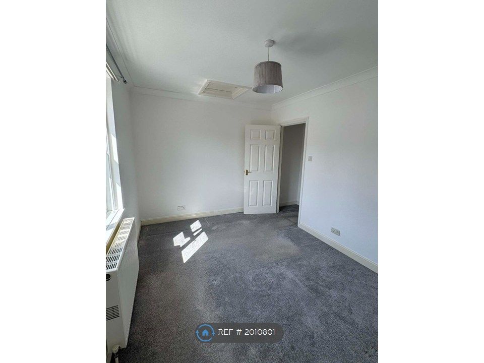 Additional image 4 of 1 bed semi-detached house to rentPlayer Street, Ryde PO33