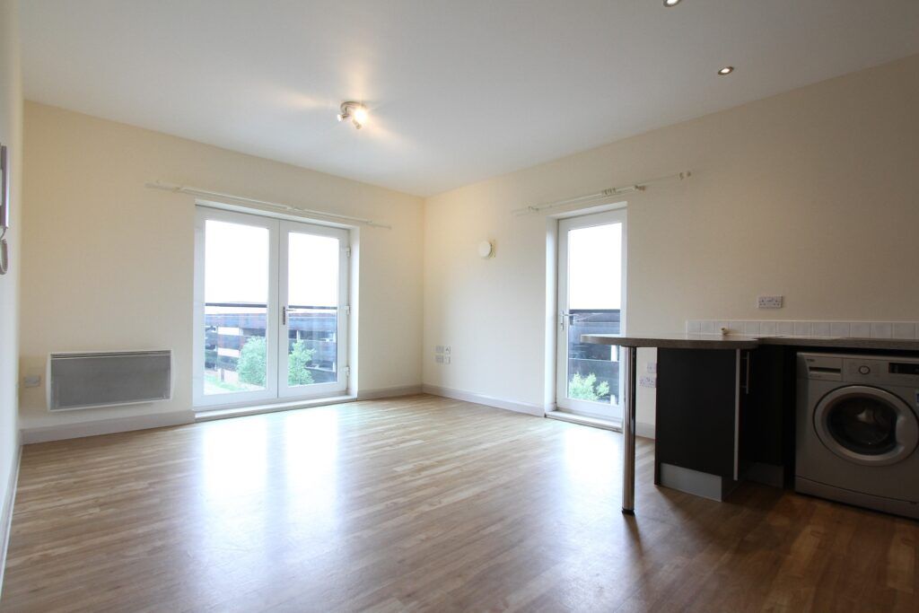 Property photo 2 of 8