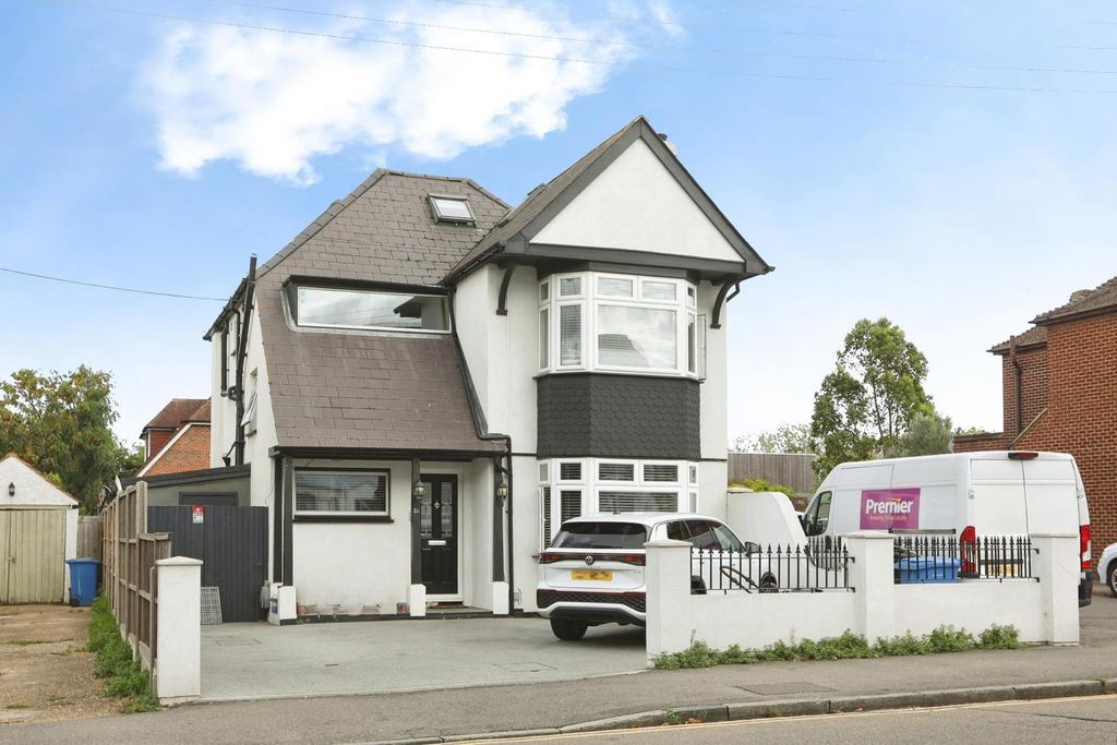 Property photo 1 of 19 Pbox-Img.Jpg