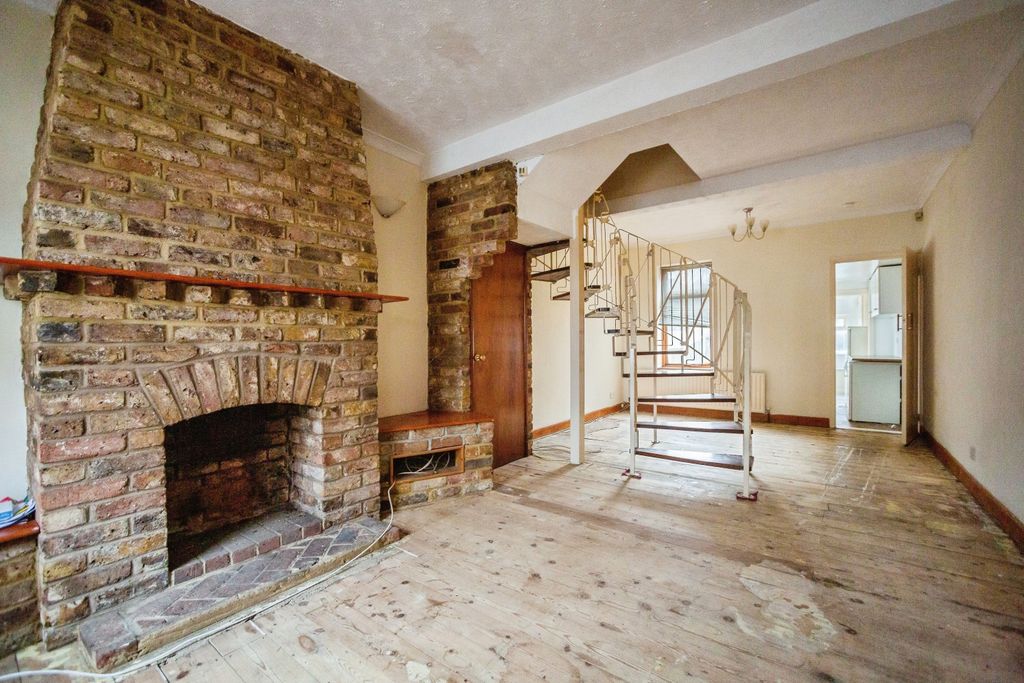 Property photo 2 of 15 Lounge/Dining Room