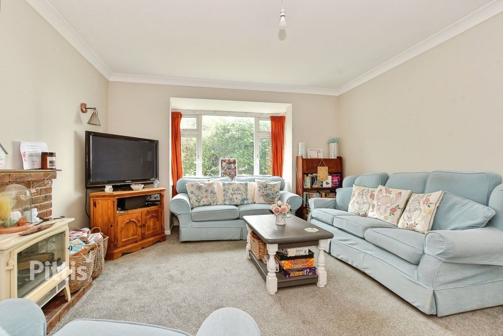 Property photo 3 of 10