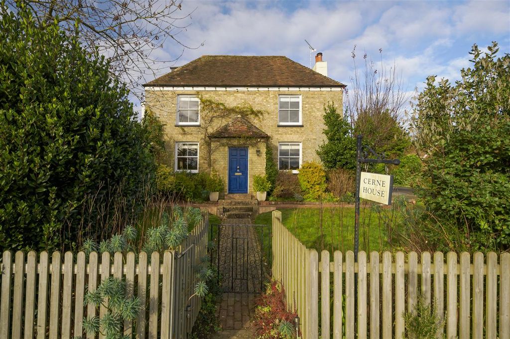 Property photo 3 of 33