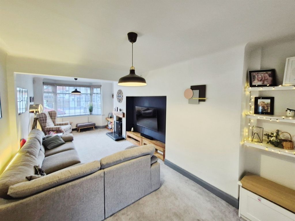 Property photo 3 of 24