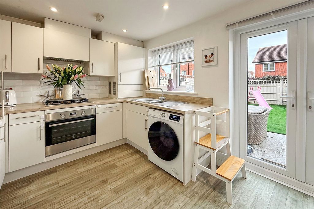 Property photo 3 of 17 Picture No. 18