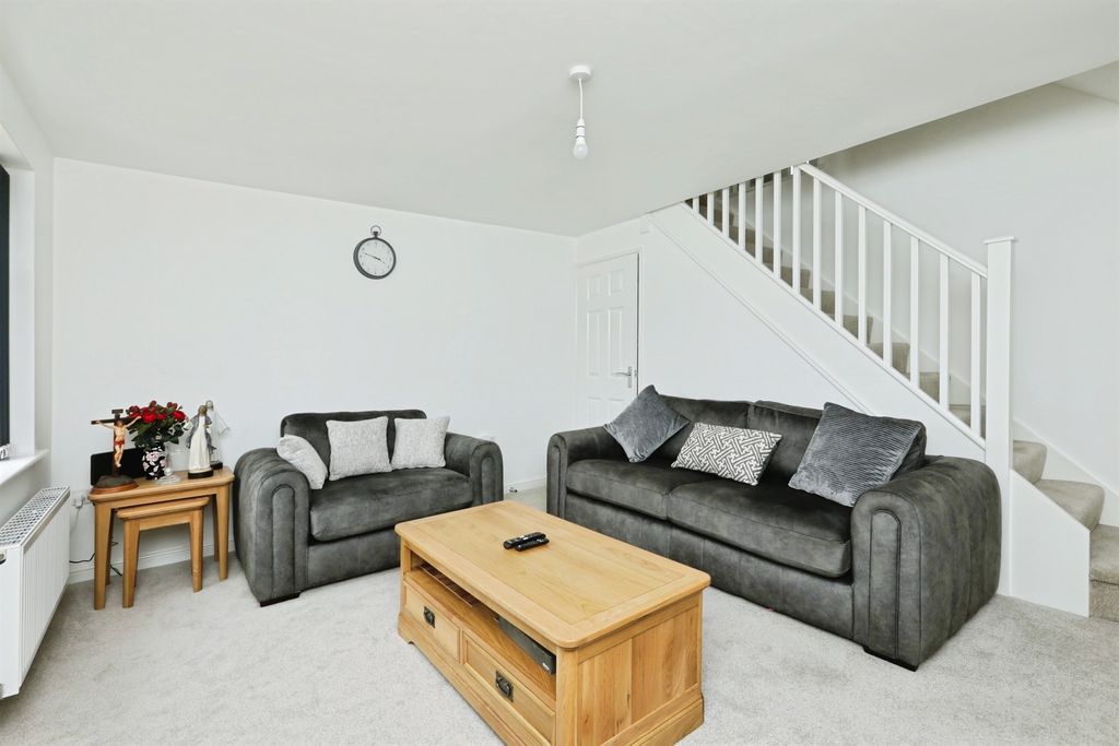 Property photo 3 of 9
