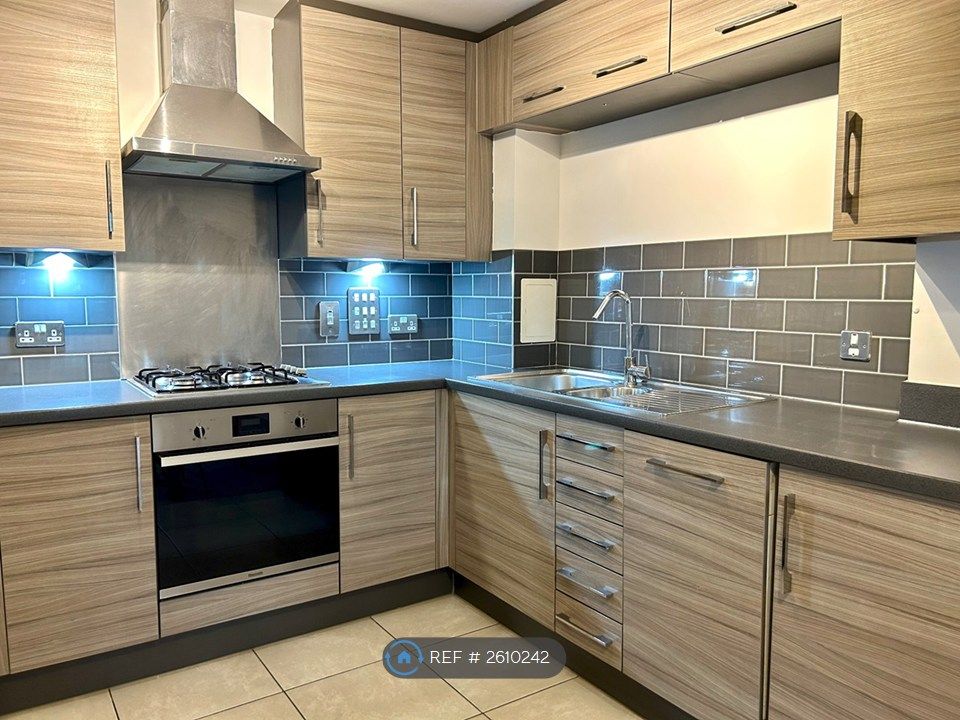 Property photo 1 of 8 Kitchen