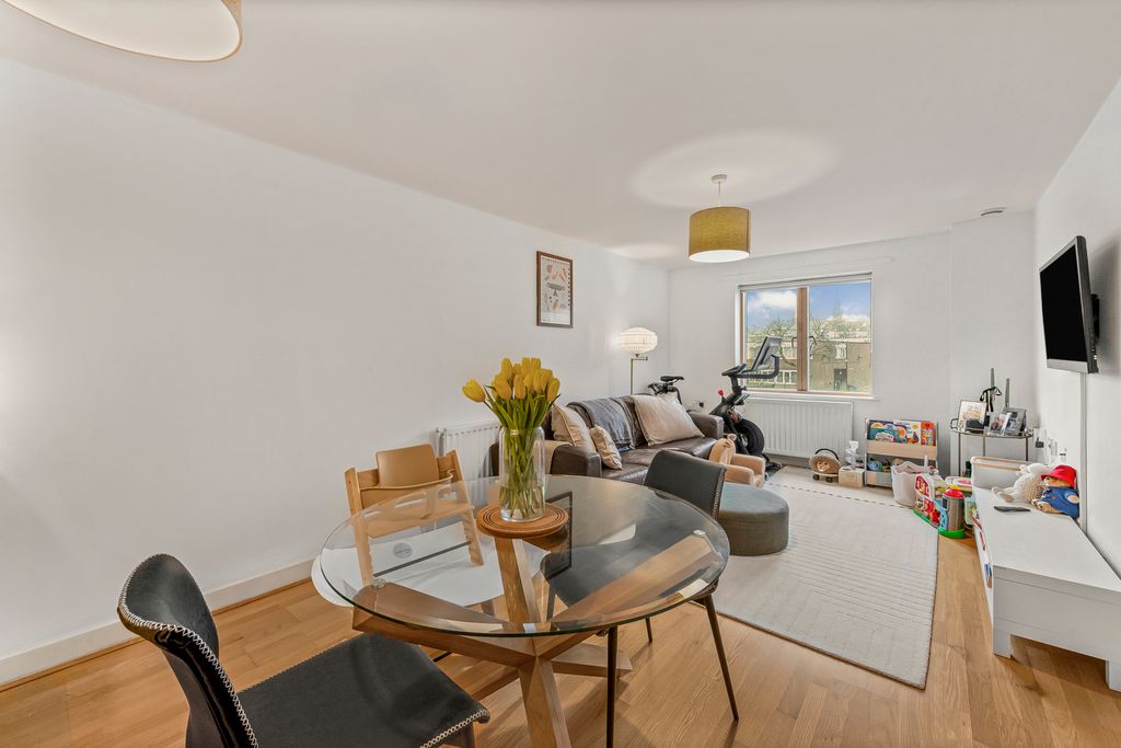 Property photo 2 of 10 Picture No. 29