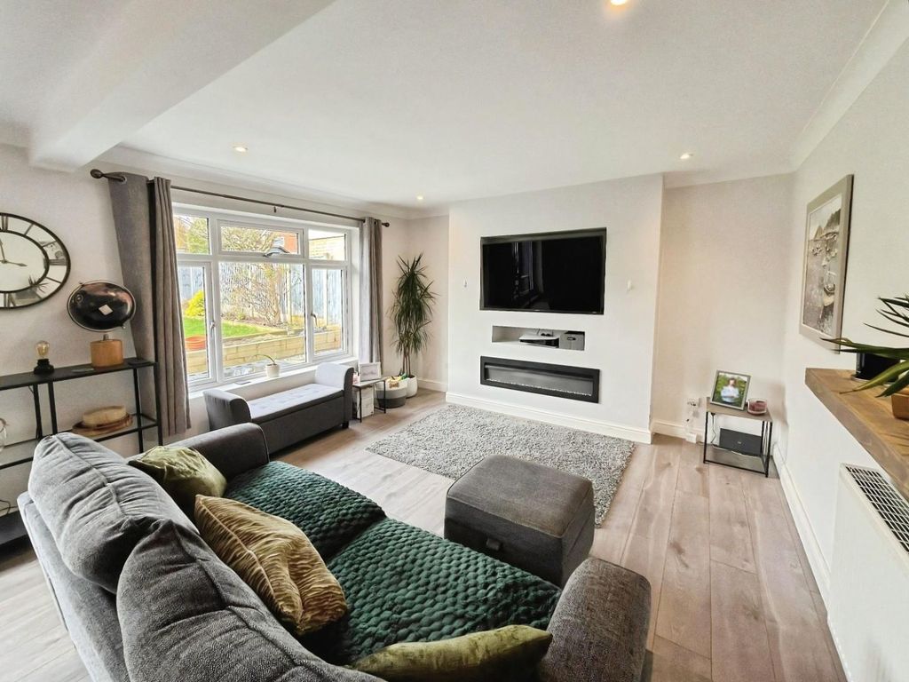 Property photo 1 of 15 Living Room 2.Jpeg