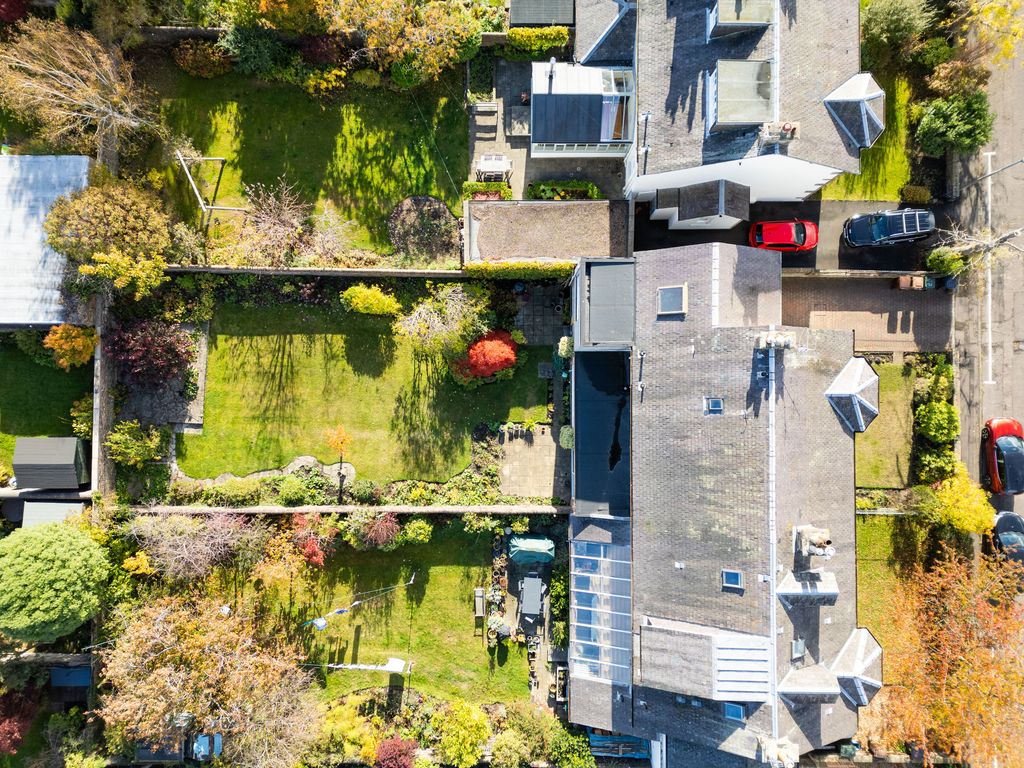 Property photo 2 of 27 Property Image 2