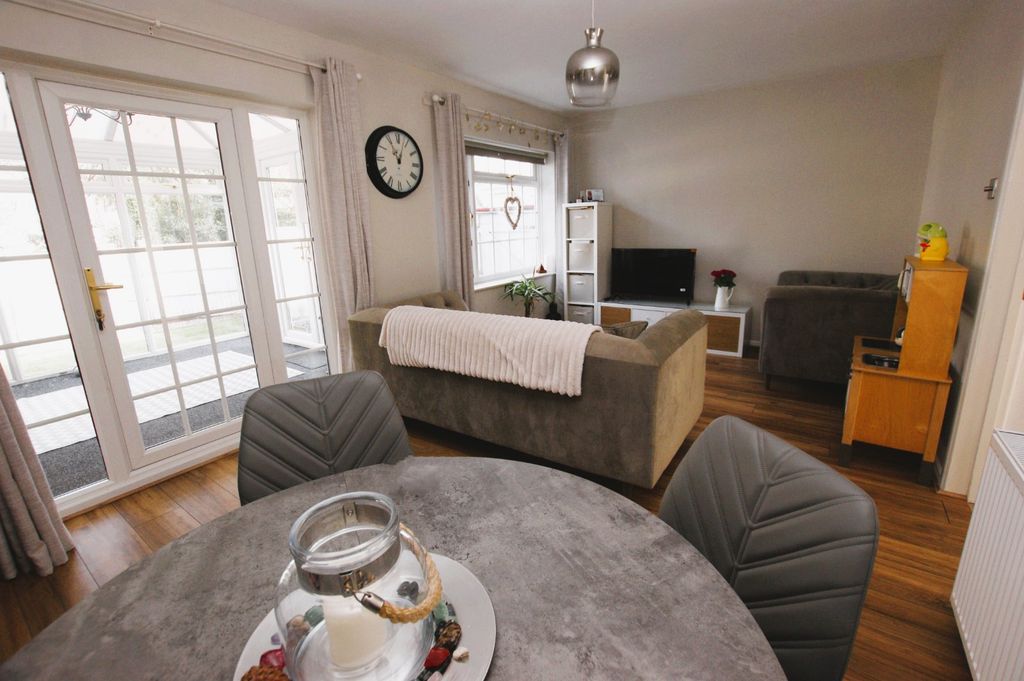 Property photo 3 of 13 Picture No. 21