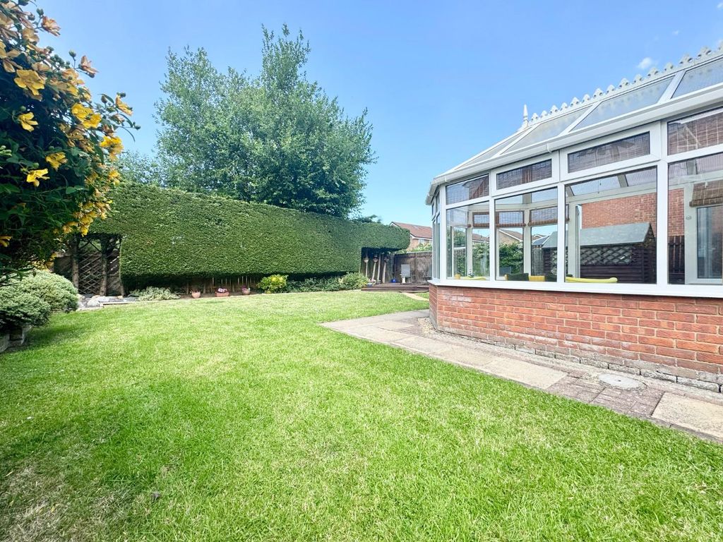 Property photo 2 of 26