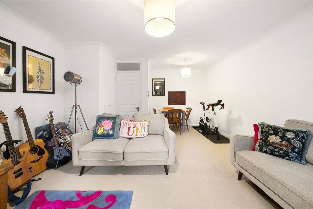 Property photo 3 of 9 Picture No. 04