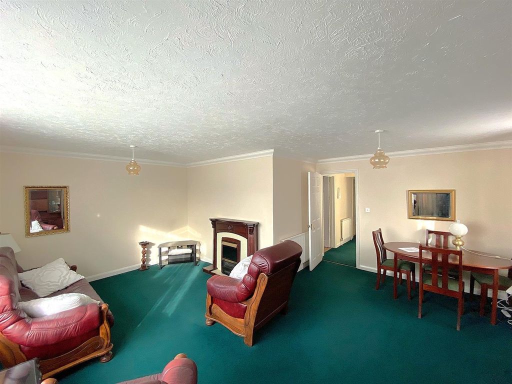 Property photo 3 of 13 7 Pebsham Drive - Lounge2.Jpg