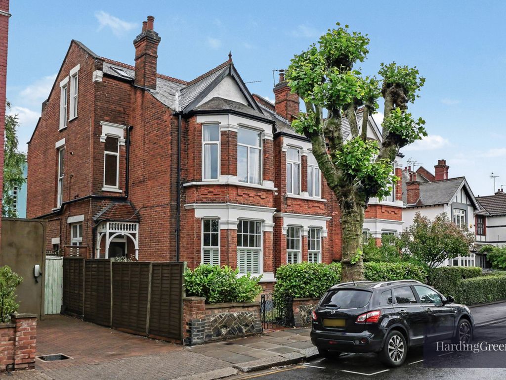 Property photo 2 of 13