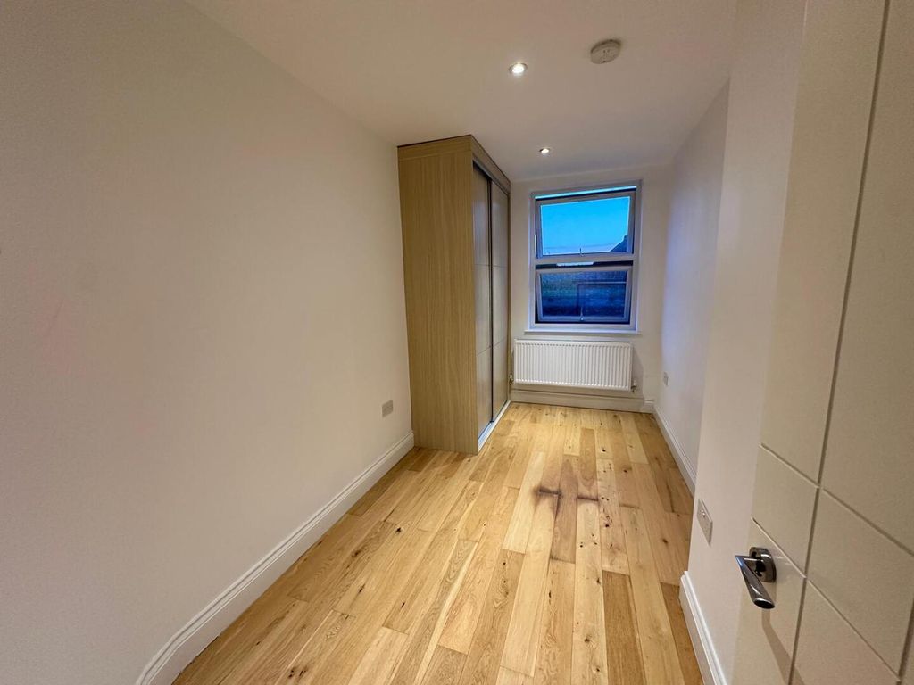 Property photo 3 of 7 Bedroom