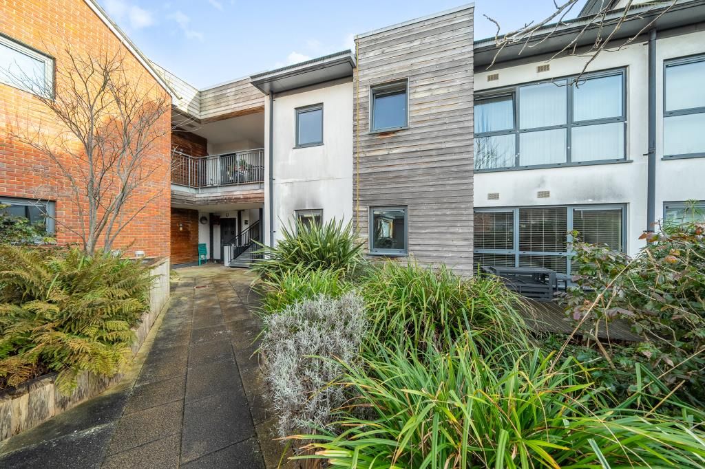 Property photo 1 of 18 External