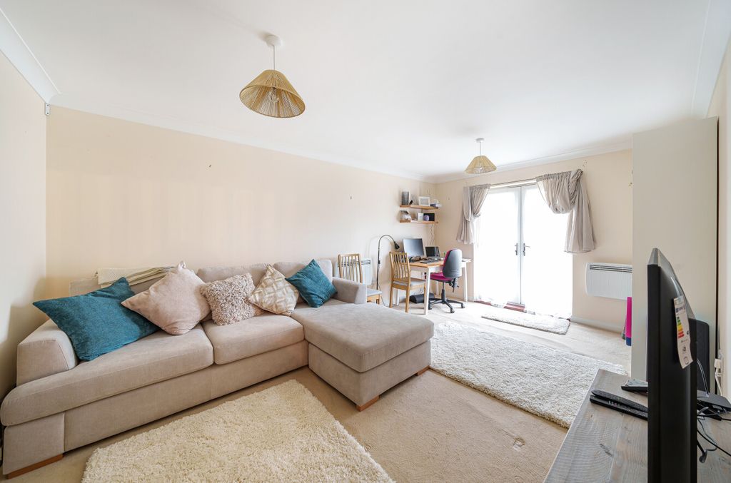 Property photo 2 of 13