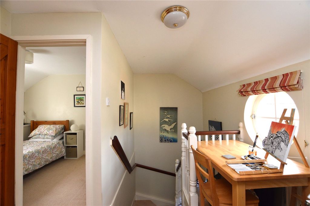 Property photo 2 of 33 Picture No. 23