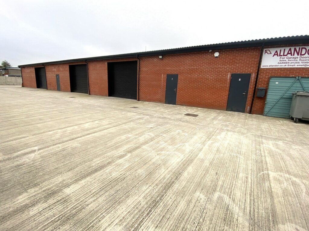 Property photo 1 of 7