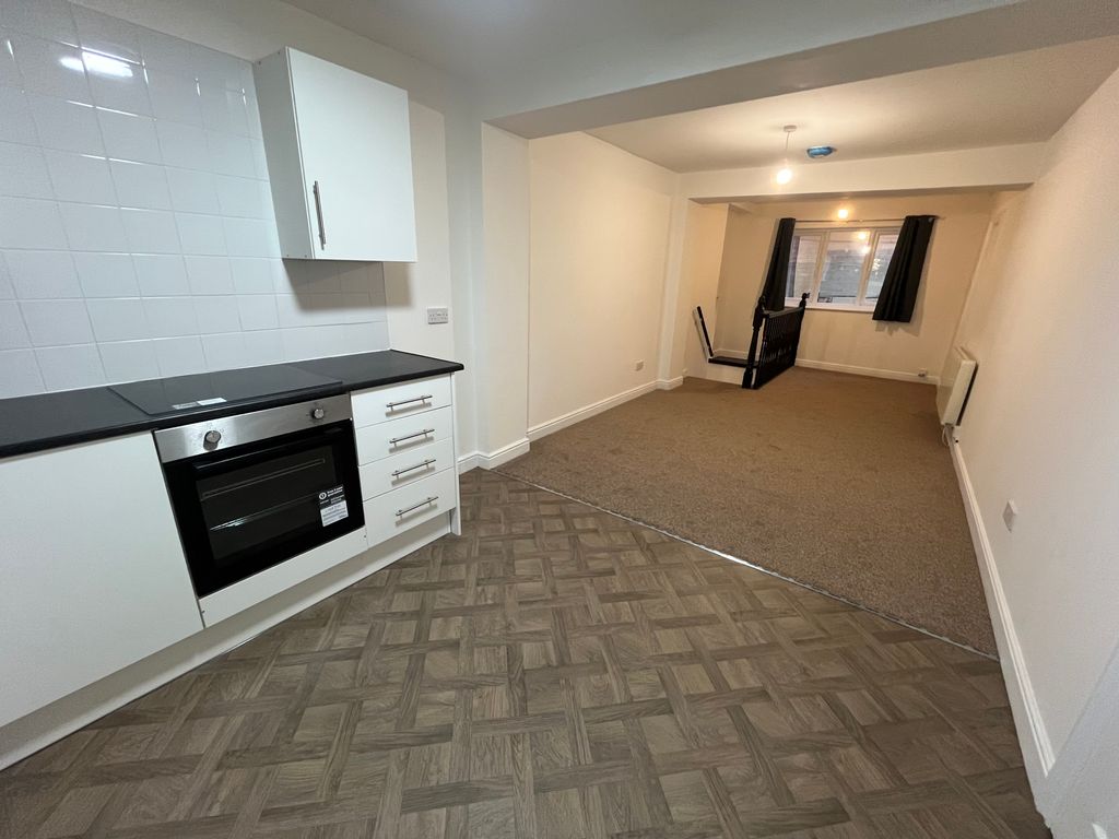 Property photo 1 of 11 Image