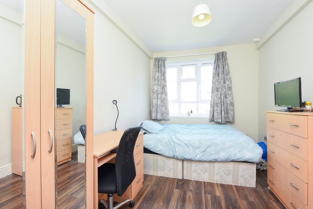 Property photo 3 of 5 302553 (3)
