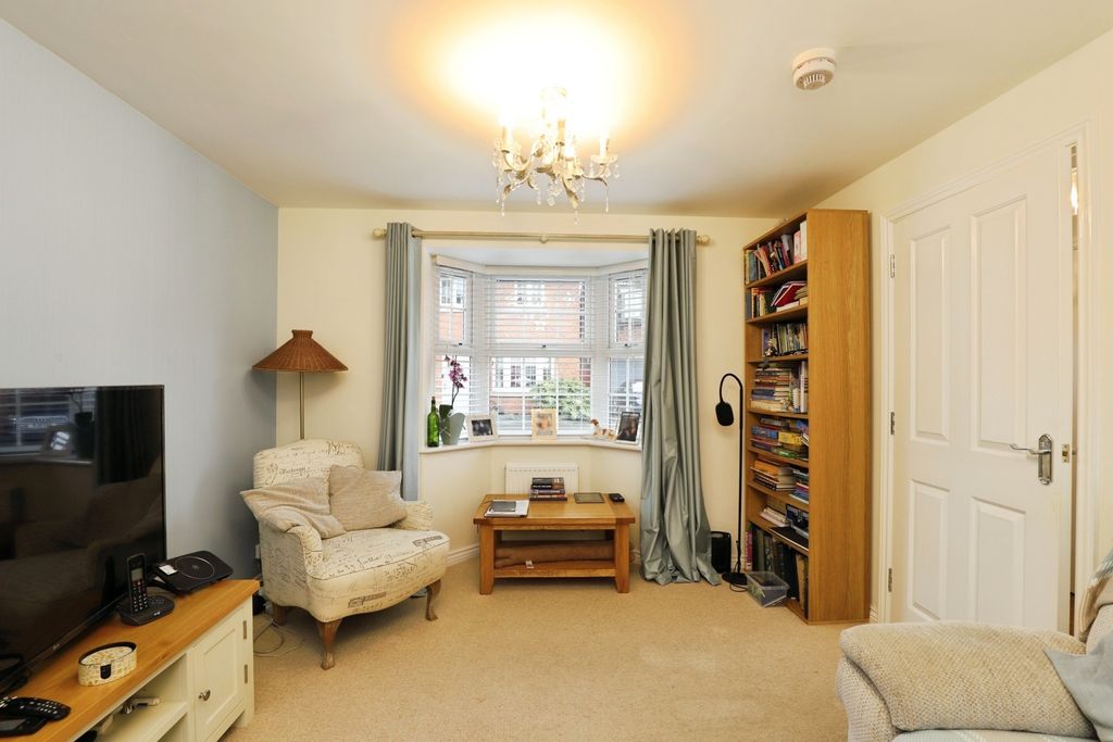 Property photo 3 of 19 Pbox-Img.Jpg