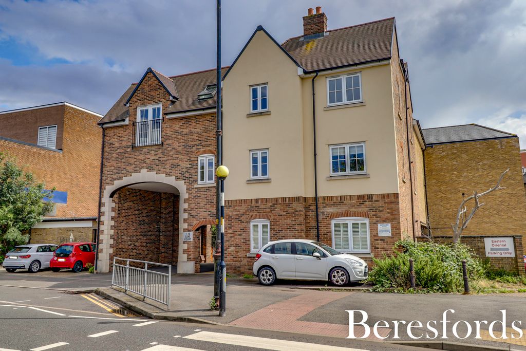 Property photo 1 of 8 Front