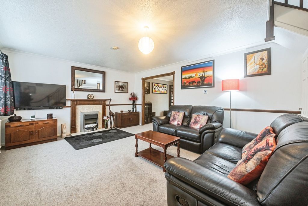 Property photo 2 of 33 Pbox-Img.Jpg