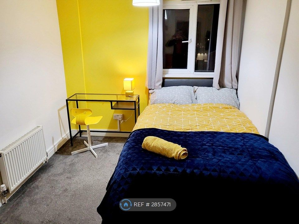 Property photo 2 of 13