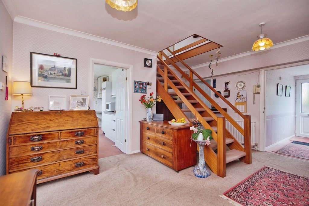 Property photo 3 of 21