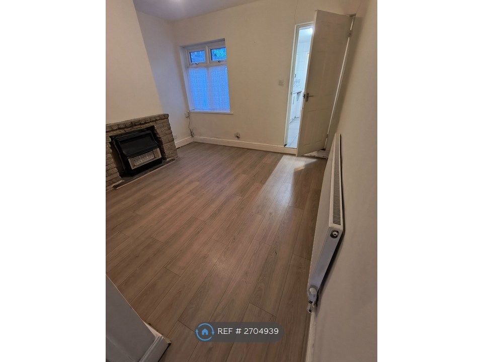 Property photo 3 of 9 Living Room