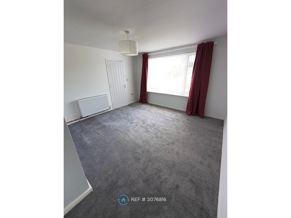 Property photo 2 of 6 Reception Room (4mx4m)