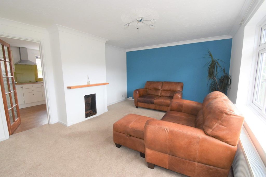 Property photo 2 of 9 Tiverton Seddons