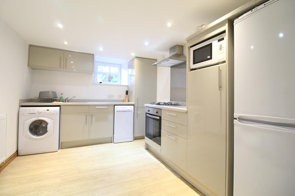 Property photo 2 of 4 Kitchen