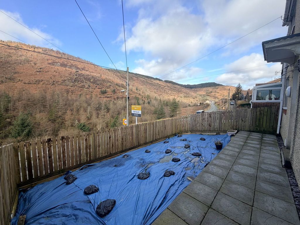 Property photo 3 of 33