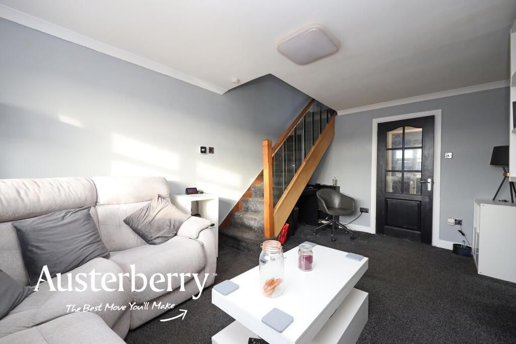 Property photo 3 of 19 12 Fleckney3.Jpg