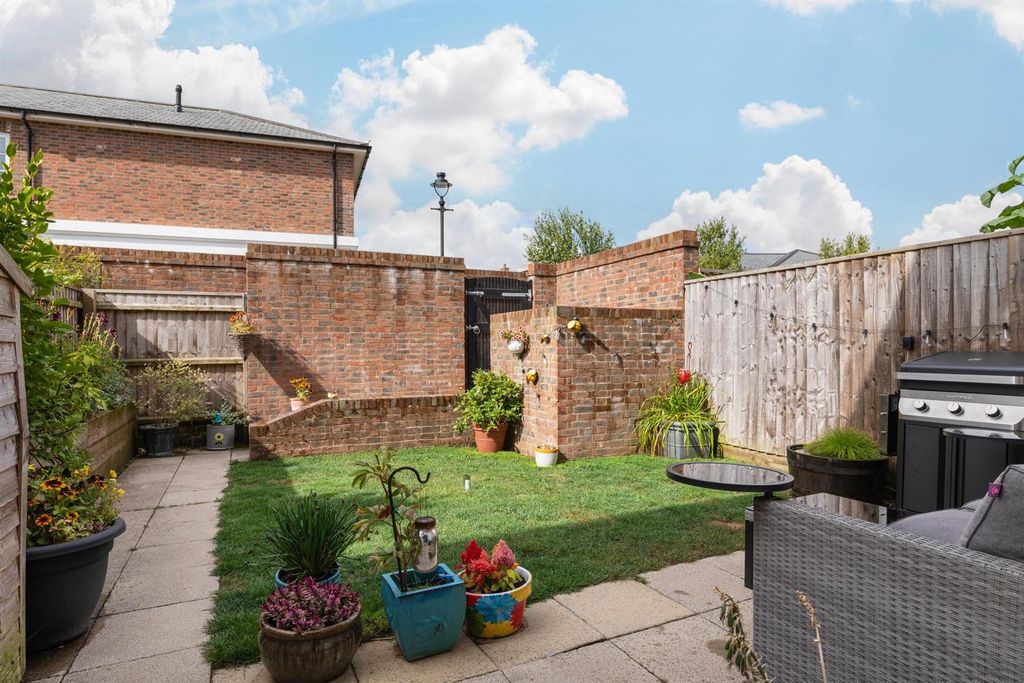 Property photo 3 of 24 9O2A6372-Hdr.Jpg