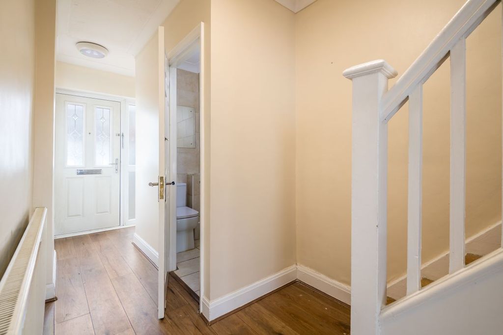 Property photo 2 of 23