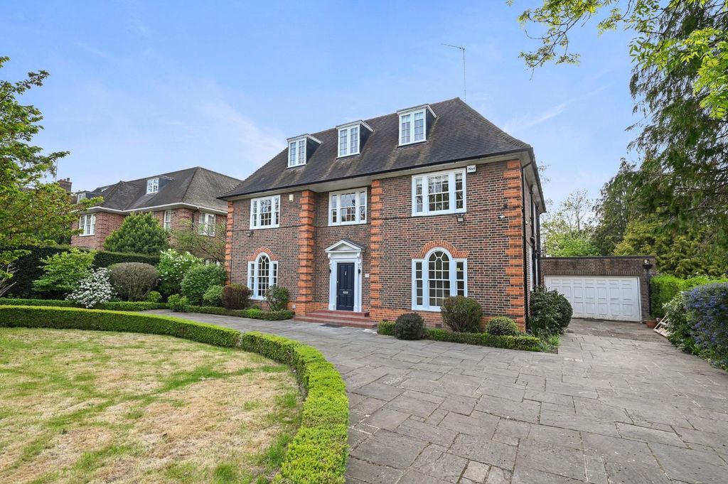 Property photo 2 of 24 Tec - 62 Winnington Road - Exterior3 (1).Jpg