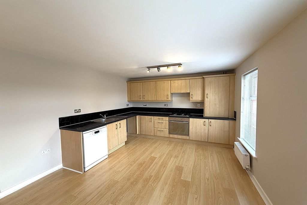 Property photo 2 of 11 Kitchen.Jpg